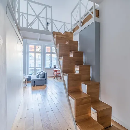 Wilson Park Homely With Mezzanine By Bookinghost *