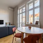 Wilson Park Homely With Mezzanine By Bookinghost Apartment