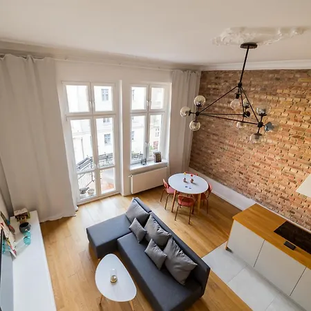 Wilson Park Homely With Mezzanine By Bookinghost *