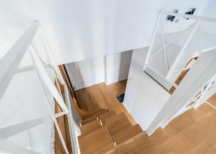 Wilson Park Homely With Mezzanine By Bookinghost Poznań