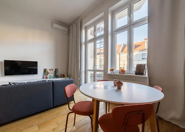 Wilson Park Homely With Mezzanine By Bookinghost Appartamento